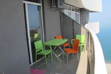 באטומי Apartment On Kobaladze Str 2 מראה חיצוני תמונה